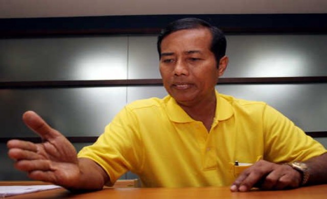 'ถาวร'ย้ำรัฐบาลหมดความชอบธรรม