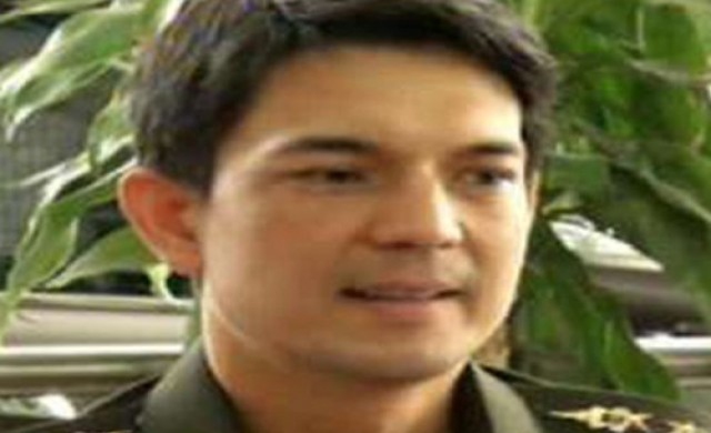 ผบ.ทบ.หนุนแก้ปัญหาการเมืองตามกรอบรธน.