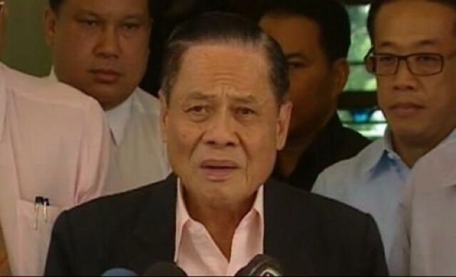 'บรรหาร'หวั่นการเมืองไทยถอยหลังลงคลอง