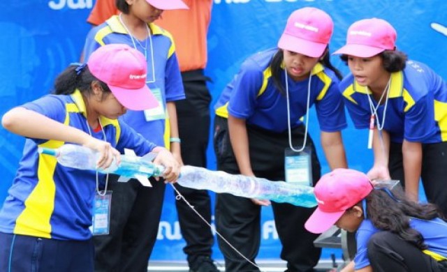 สนามแข่งจรวดขวดน้ำขั้นเทพ