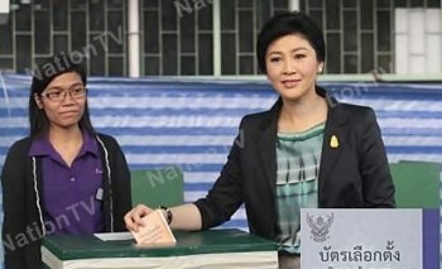 ฮา!นายกฯหย่อนบัตรเลือกตั้งผิดกล่อง