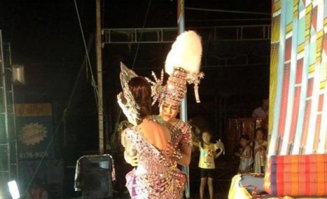 ลิเกช้ำ จำนำข้าว