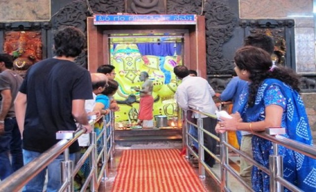 "นวราตรี" แด่เทวีทุรคา