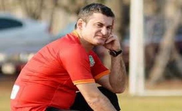 แข้งเทพบุกพลังเอ็มเดิมพันโค้ช'เบนโต'