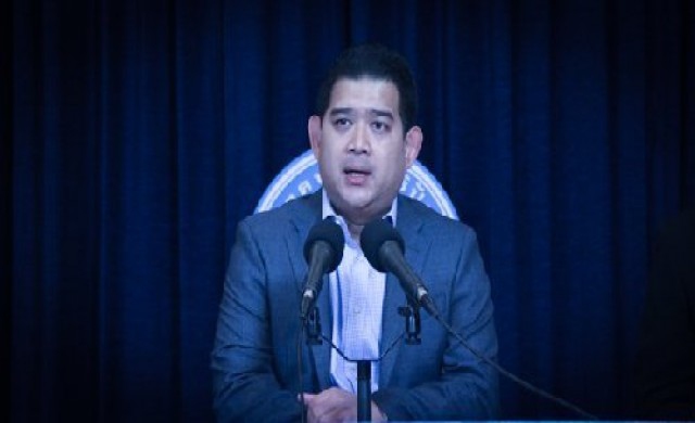 ปชป.โต้ย้ายขรก.สมัยอภิสิทธิ์ต่างยิ่งลักษณ์