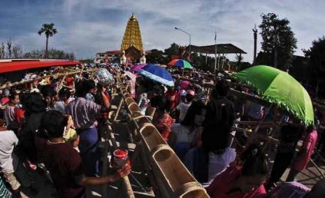 "รักษ์" หลากหลายในวันสงกรานต์