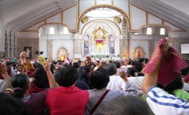 ฟิลิปปินส์ฉลองเริ่มต้นสัปดาห์ศักดิ์สิทธิ์