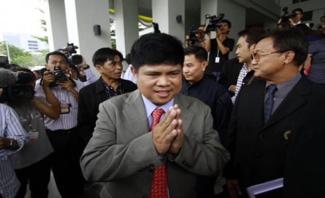 'ทักษิณ'เตือนแกนนำแดงระวังตัว