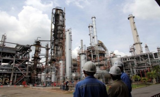 กัมพูชาเลื่อนสร้างโรงกลั่นน้ำมัน