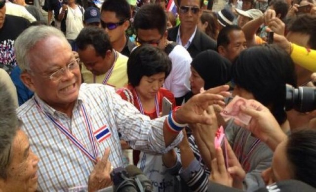 กปปส.เดินอ่อนนุช