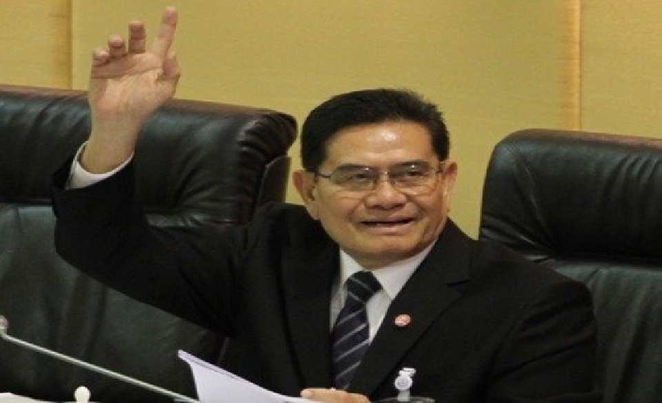 'ประชา'วูบหมดสติยันแค่อาหารเป็นพิษ