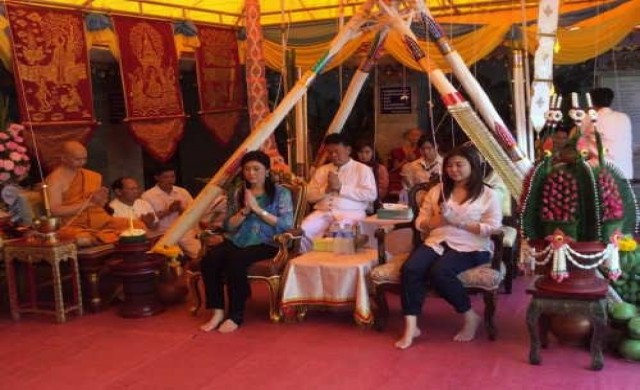 'ยิ่งลักษณ์'สะเดาะเคราะห์สืบชะตาที่ดอยสุเทพฯ