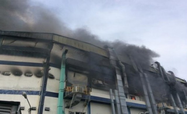 ไฟไหม้โกดังเก็บทินเนอร์ บ.สหยูเนียน นิคมฯบางชัน