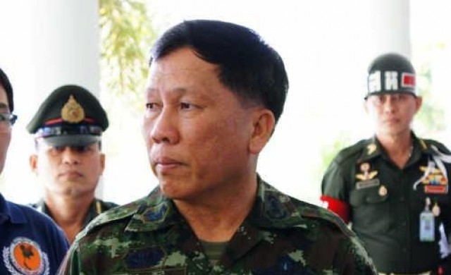 มทบ.33สั่งชุมชนปลดธงแดงลดความแตกแยก