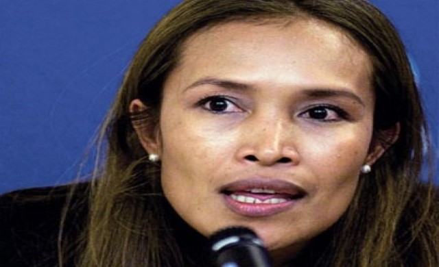 แฉนักต่อสู้หญิงกัมพูชาลวงโลก