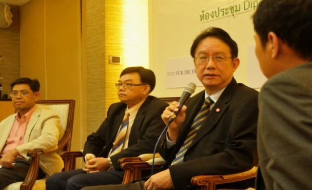 ยกเครื่องประเทศไทย...