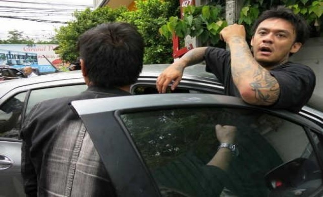 'นิกกี้'เมาป่วนโวยวายปมเครียดเรื่องรัก