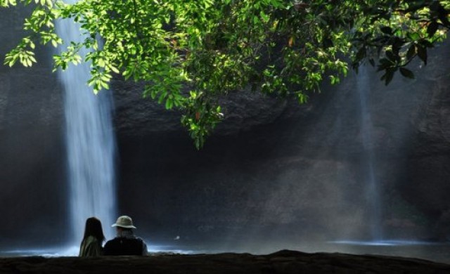 ตามดูธารลาวาบนเขาใหญ่