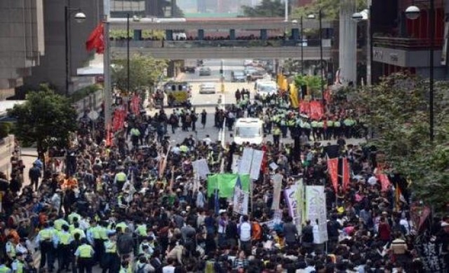 ชาวฮ่องกงชุมนุมต้านปิดเมืองประท้วงจีน