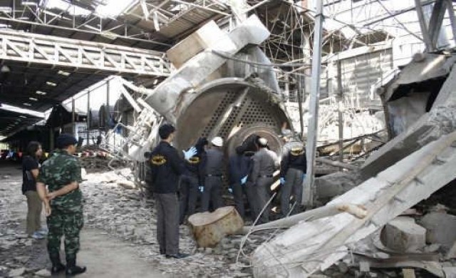 จนท.เข้าตรวจหาสาเหตุถังบอยเลอร์ระเบิด