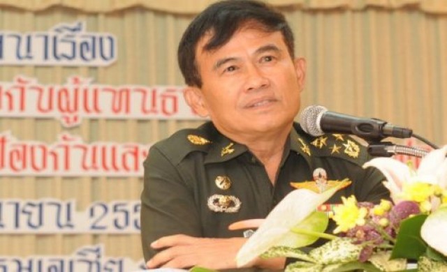 บิ๊กคสช.ดอดเข้าบ้านสี่เสาอวยพร'เปรม'