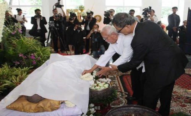 ยก'ถวัลย์ ดัชนี'อัจฉริยศิลปินแห่งสยาม