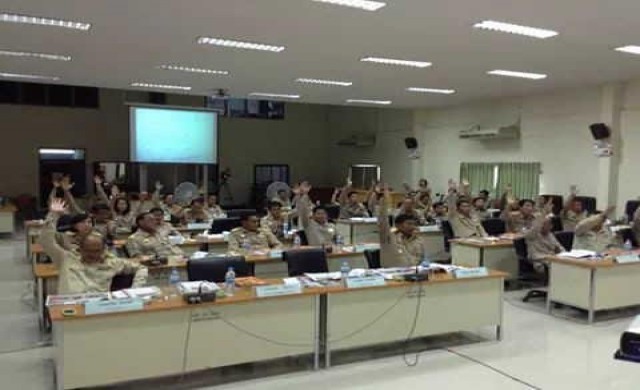 จวกยับ!หลังสภาอบจ.ย่าโมหนุนบัวใหญ่เป็นจ.78