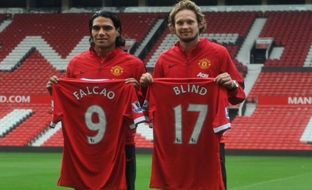 ผีส่งเต็มทัพใช้ 4-4-2 ฟัลกัลยืนหัวหอก รอถล่มควีนปาร์ค