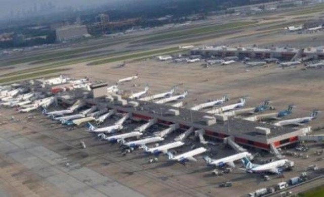 วุ่น!สนามบินชิคาโกยกเลิก1,700เที่ยวบิน