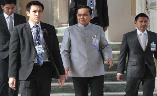 'ประยุทธ์'เข้าประชุม