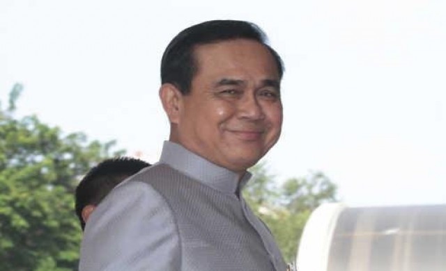 'ประยุทธ์'นำรายชื่อทูลเกล้าฯ สปช.แล้ว