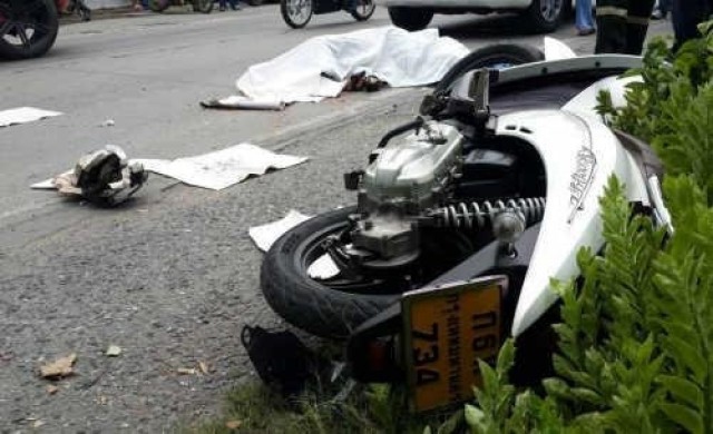 โซเฟอร์รถพ่วง24ล้อทับหนุ่มเจ้าของรถทัวร์ดับ