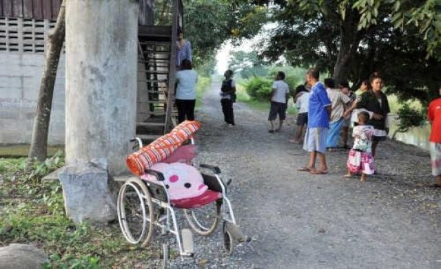 สลด!หนุ่มสู้ชีวิตเครียดมะเร็งรุมเร้าผูกคอดับ