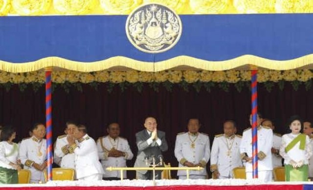 กัมพูชาฉลอง10ปีกษัตริย์ครองราชย์