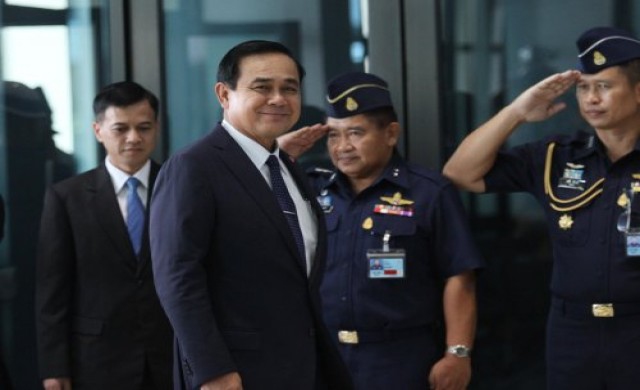 นายกฯเยือนกัมพูชา ปัดให้สัมภาษณ์สื่อ