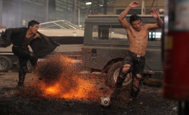 ส่องหนังบู๊แบบ'ไฟท์ติ้ง ซอคเกอร์'ดาหน้าเข้าไปยิง