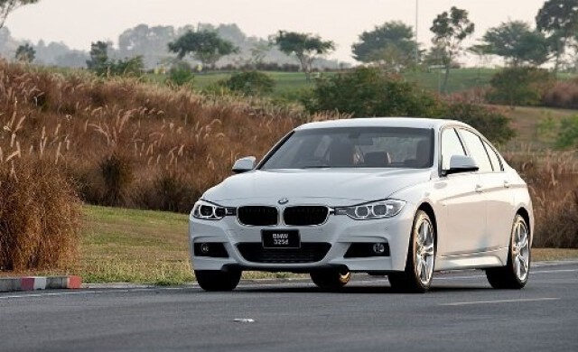 325d M-Sport หนึบแน่นเรี่ยวแรงเหลือๆ