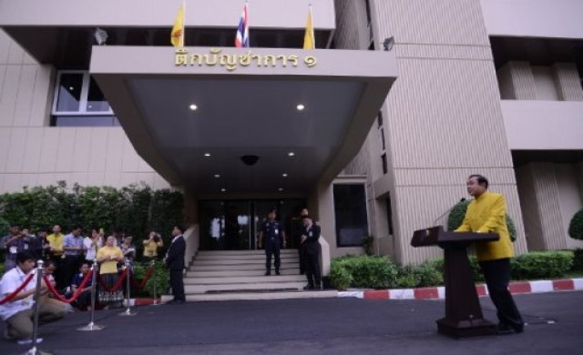'ประยุทธ์'เตือนครม.-บิ๊กขรก.ระวังคำพูด
