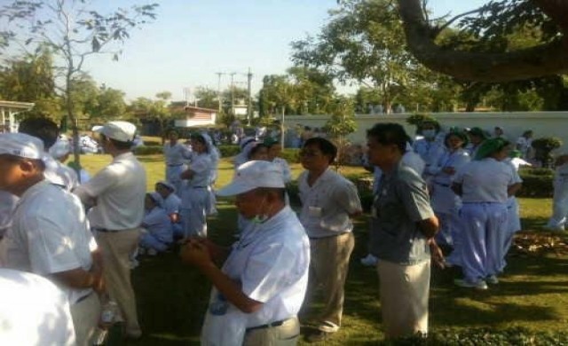 พนักงานไทยแอร์โรว์ประท้วงเรียกร้องโบนัสเพิ่ม