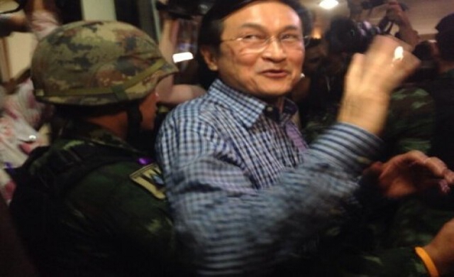 'จาตุรนต์'เผยถูกทหารเชิญตัวไปพบกองทัพภาคที่1