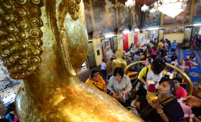 ไหว้พระเพลิน เดินตลาดเก่า