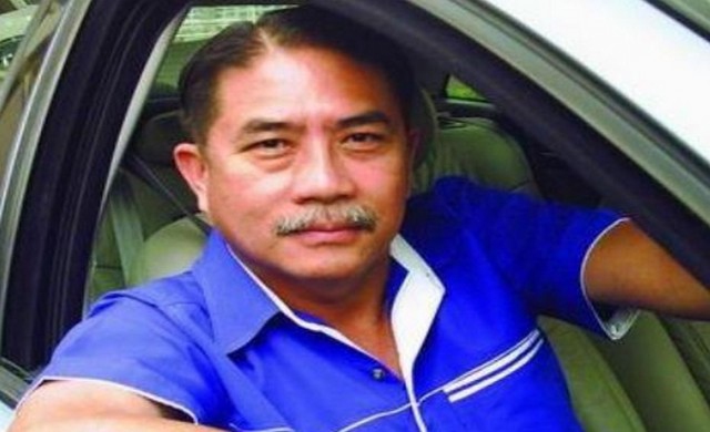 กระจกหน้าแตก