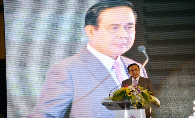 'ประยุทธ์'แย๊บถาม 'เอาไหม..เลือกตั้งปลายปีนี้'