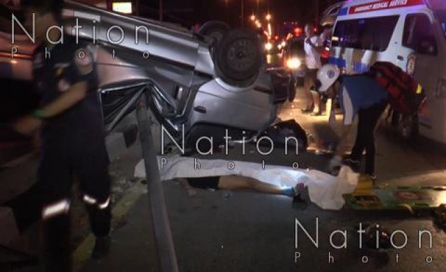 รถคณะแดนซ์เซอร์พลิกคว่ำชนเสาไฟดับ3เจ็บ6