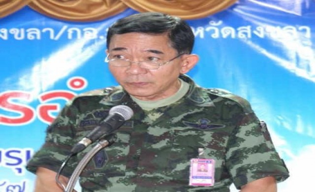 มทภ.4 เยี่ยมคัดเลือกทหารที่ระแงะ