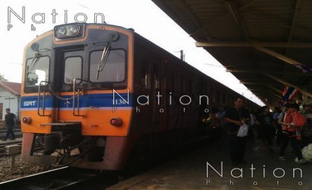 เดินทางกลับสงกรานต์แน่นสถานีรถไฟพิษณุโลก