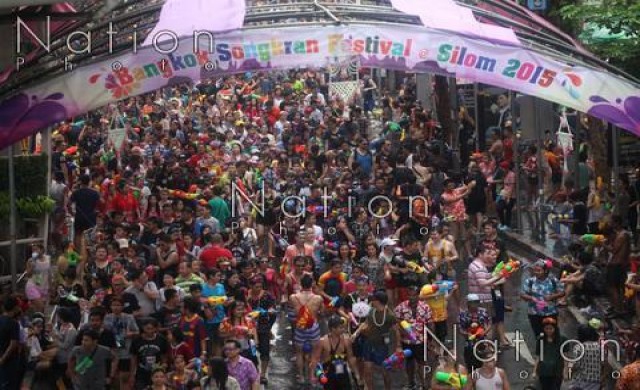 กทม.ขยายเวลาจัดสงกรานต์สีลมถึง15เม.ย.