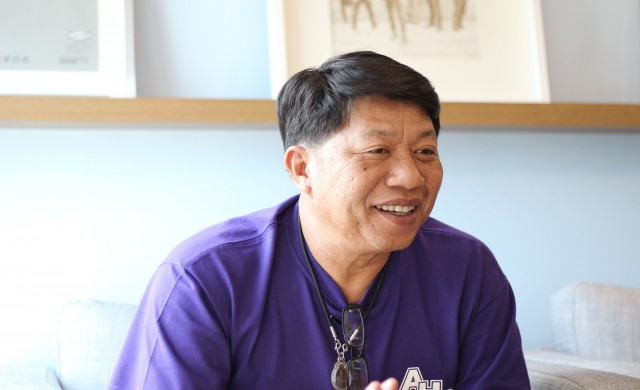 คนคุมคิว 'คาราบาว' ชุมพล ฉุยฉาย