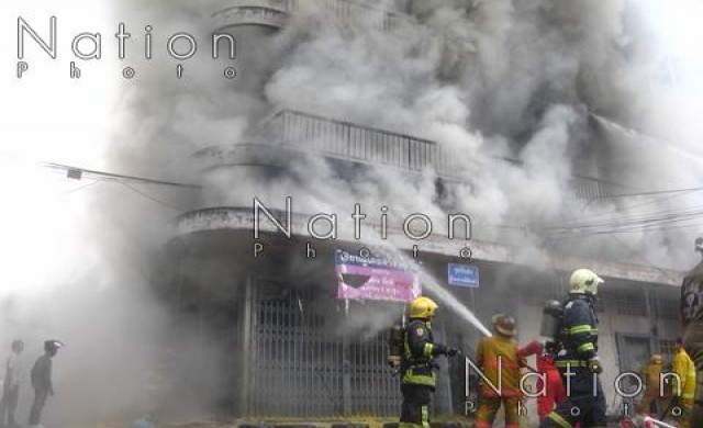 ไฟไหม้วอดร้านสังฆภัณฑ์4ชั้นที่เชียงใหม่