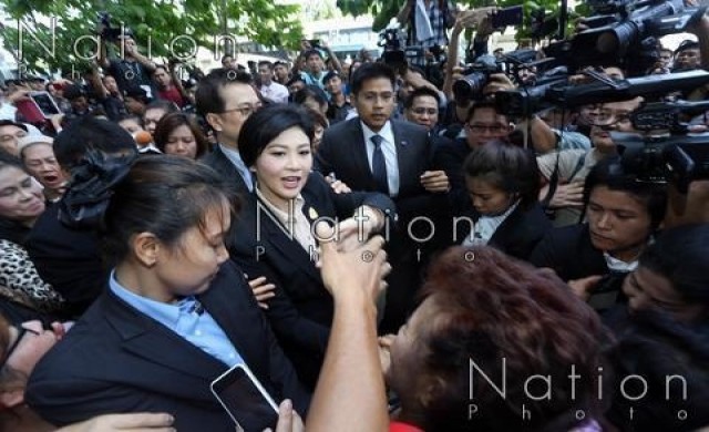 'ยิ่งลักษณ์' สุดซึ้ง!แกนนำ-อดีตส.ส.แห่ให้กำลังใจอื้อ